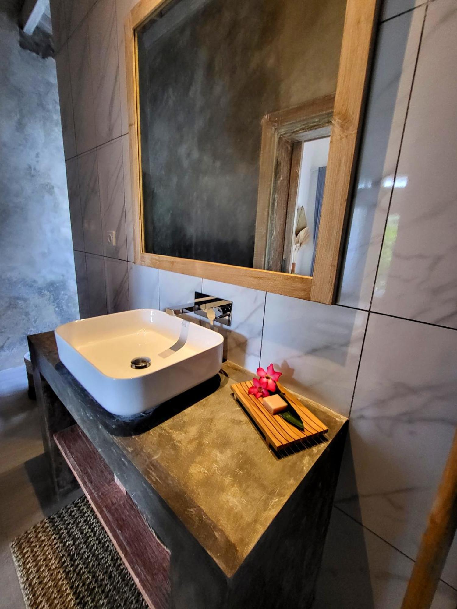 Drift Hideaway Hotel Kuta  Стая снимка